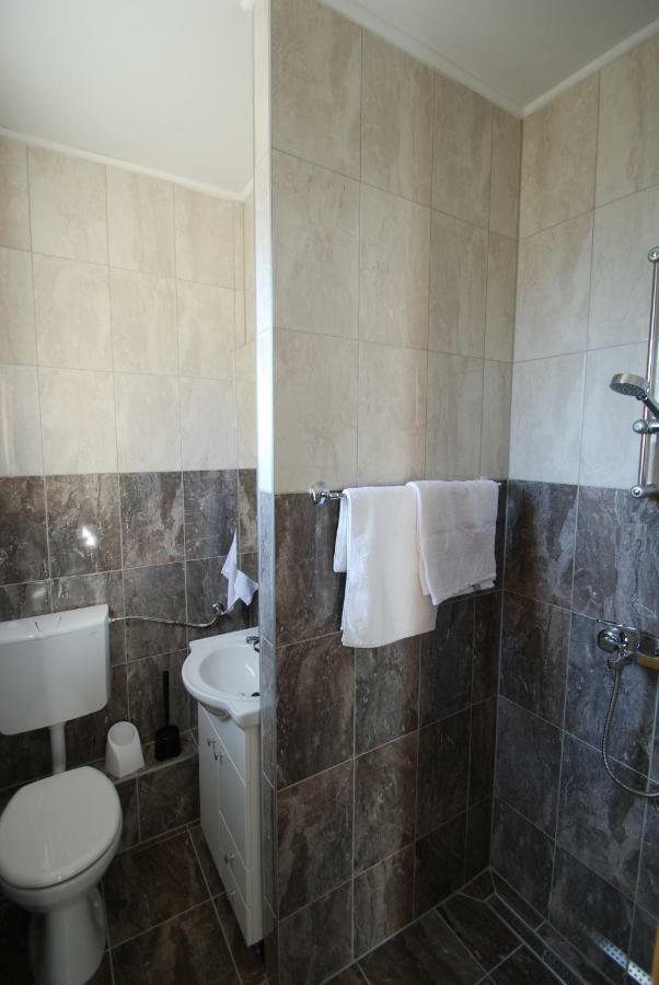 Batinic Apartmani Omiš Exterior foto